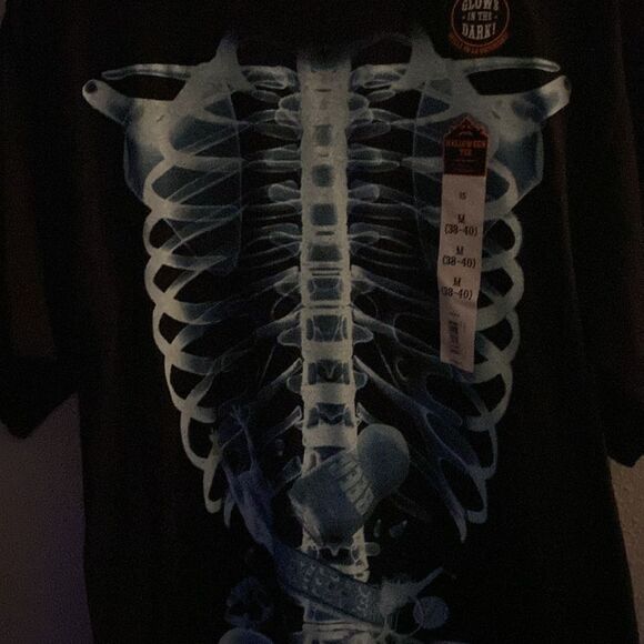 NWT New Halloween Tee T-shirt Rib Cage Glow in the Dark Costume Size Medium - Picture 8 of 8